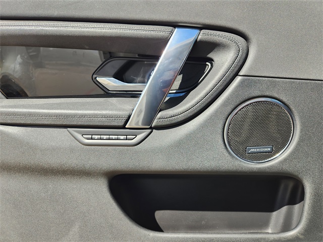 2023 Land Rover Discovery Sport SE photo 19