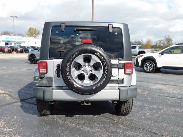 2017 Jeep Wrangler Sahara photo 4