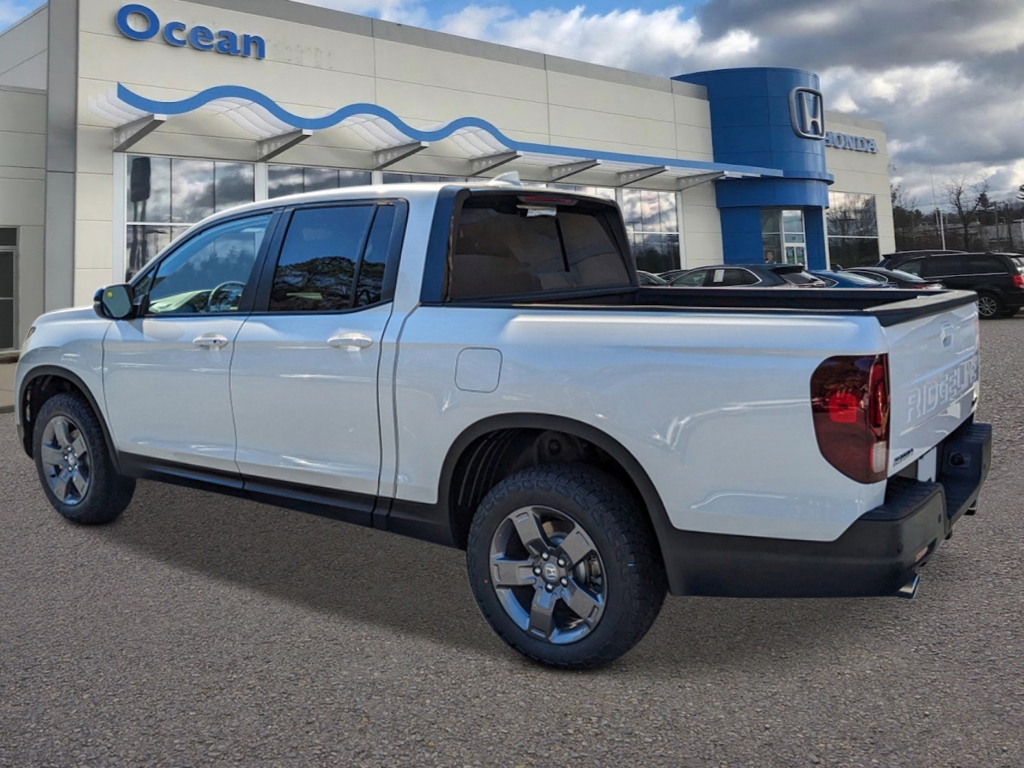 2025 Honda Ridgeline TrailSport photo 3