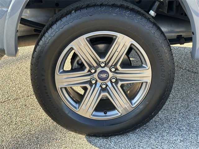2020 Ford F-150 Lariat photo 11