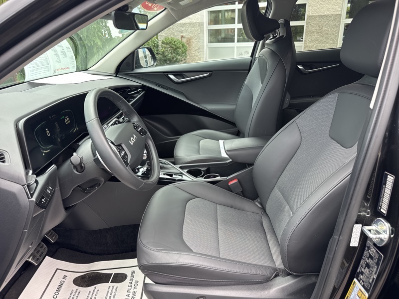 2023 Kia Niro EX Touring photo 15