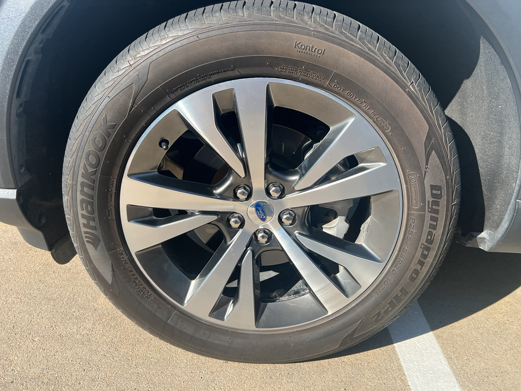 2020 Ford Explorer Platinum photo 9