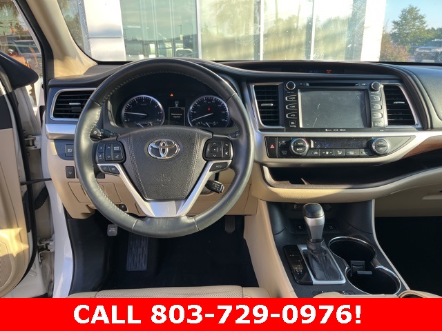2016 Toyota Highlander Limited Platinum photo 19