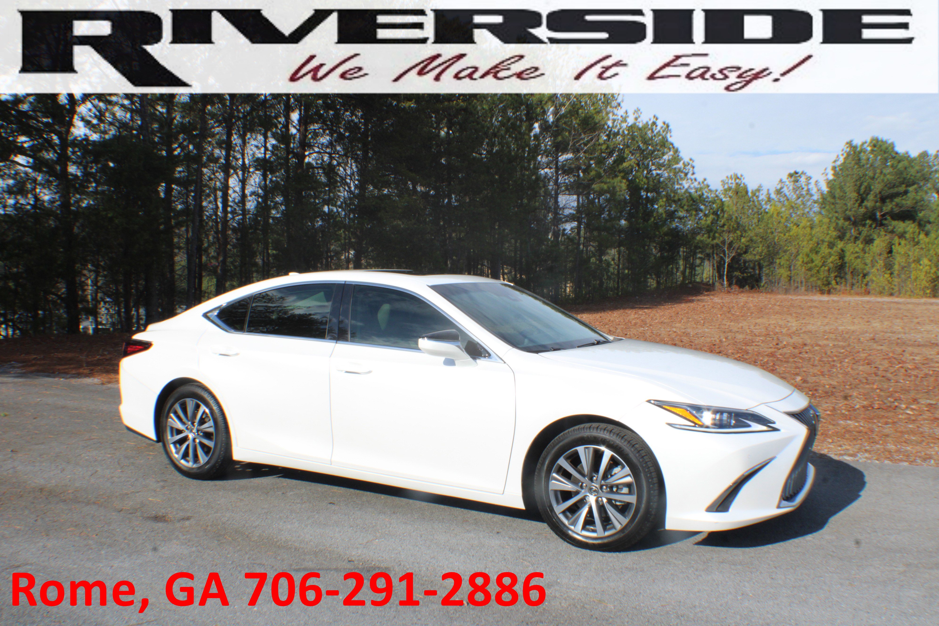 2021 Lexus ES 350's photo