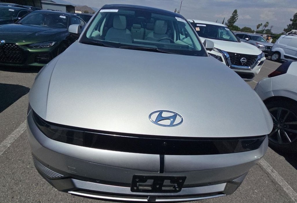 Used 2023 Hyundai IONIQ 5 Limited with VIN KM8KRDAF5PU153237 for sale in Smithville, MO