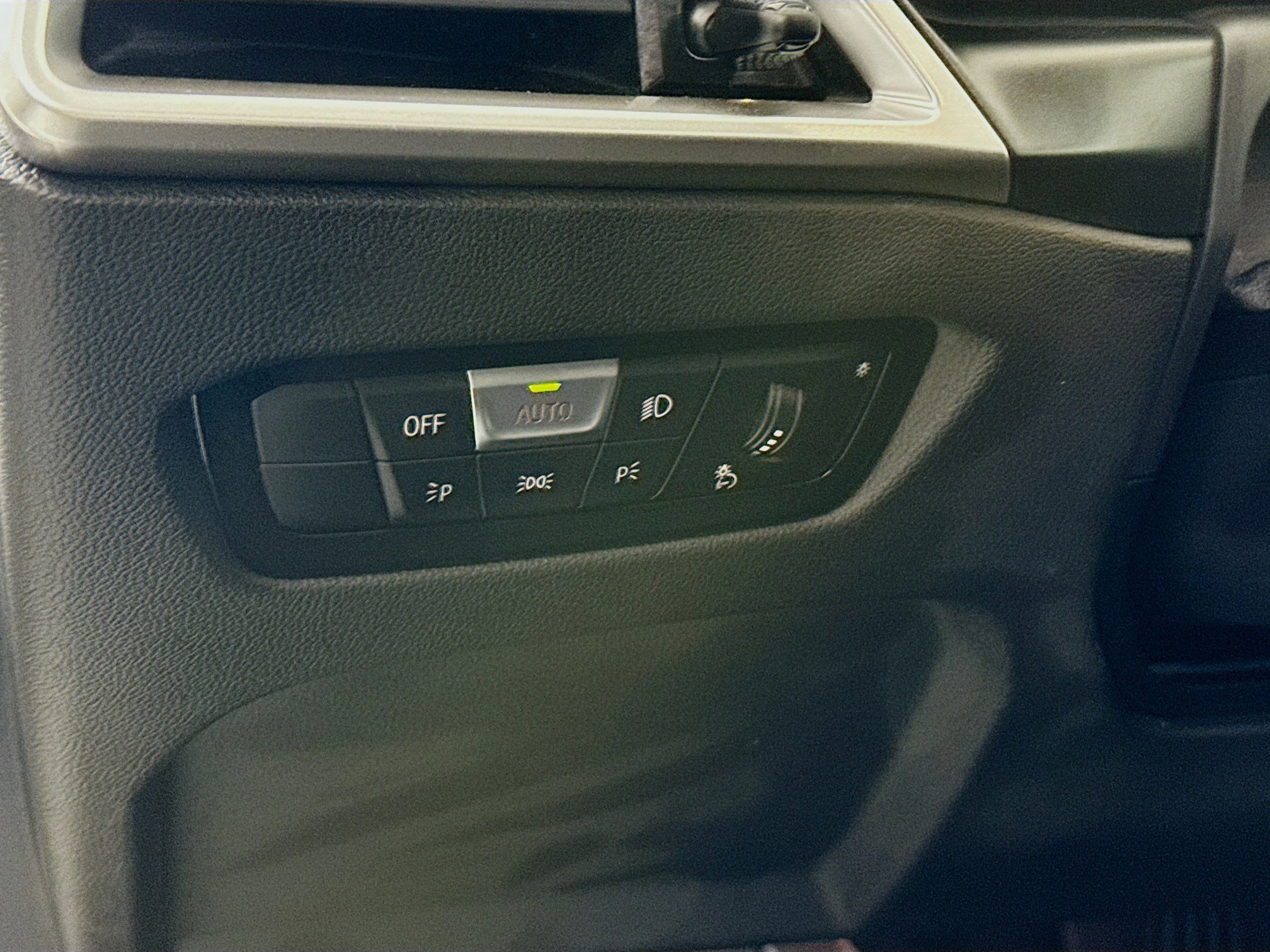 2025 Bmw 330i photo 10