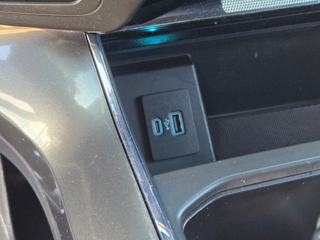 2021 Ford F-150 Lariat photo 29