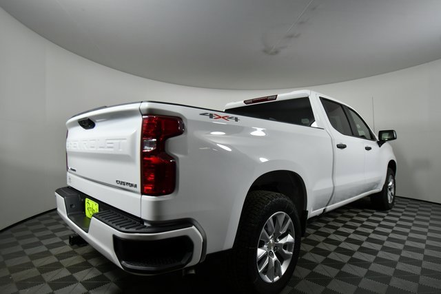 2025 Chevrolet Silverado 1500 Custom photo 10