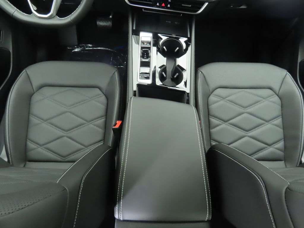2026 Volkswagen Atlas SE Technology photo 16