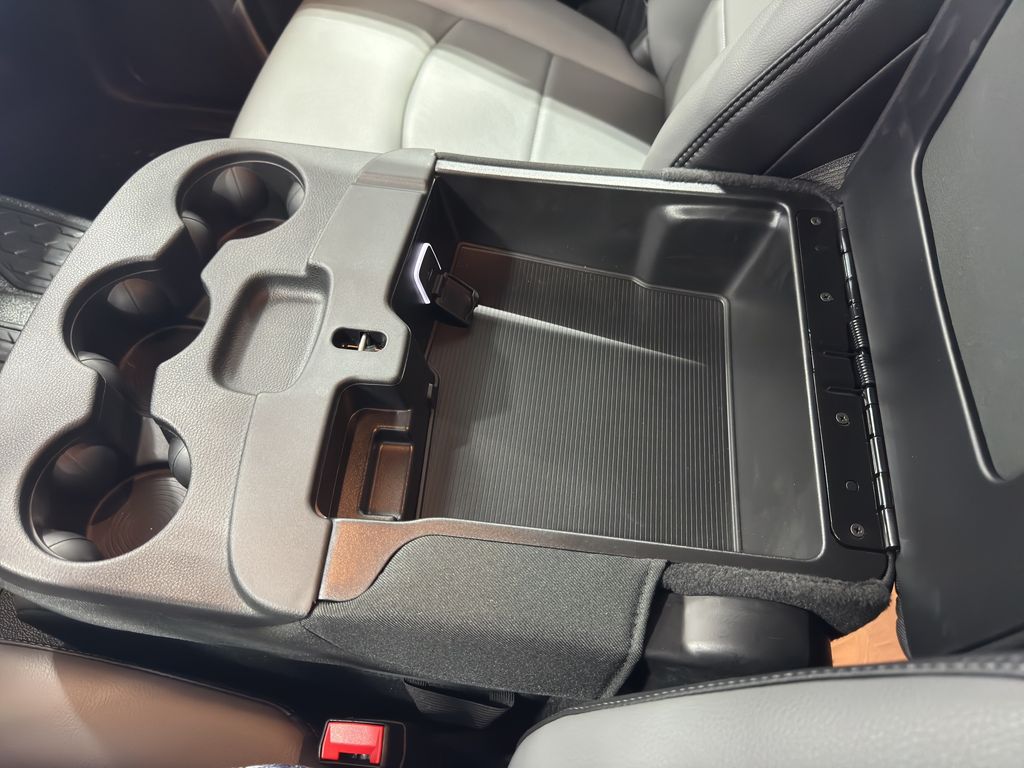 2025 Ram 5500 Tradesman photo 4