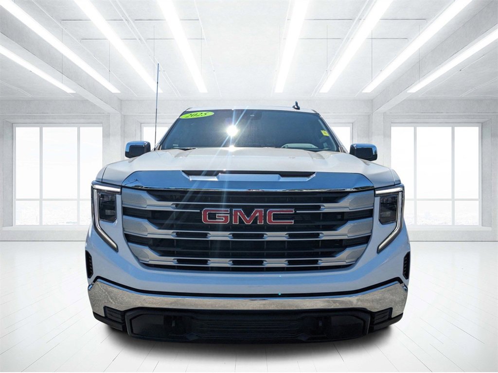 2025 Gmc Sierra 1500 SLE photo 2