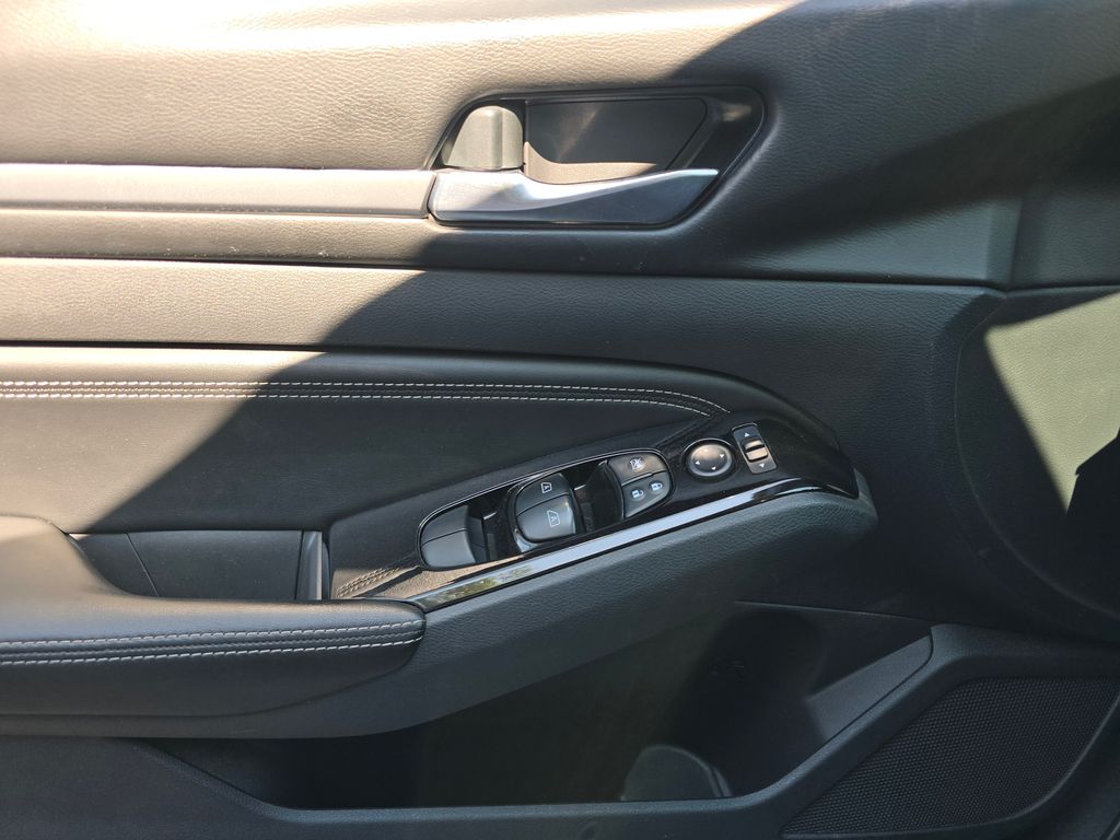 2020 Nissan Altima 2.5 SV photo 22