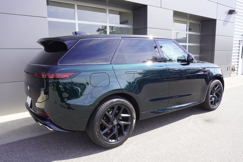 2025 Land Rover Range Rover Sport SE photo 2