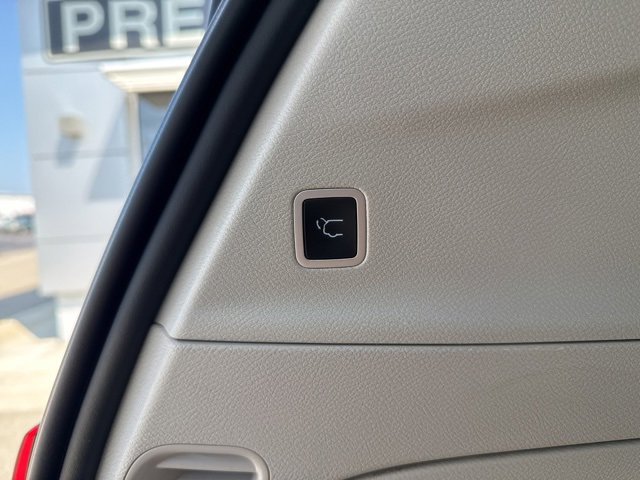 2023 Chrysler Voyager LX photo 37