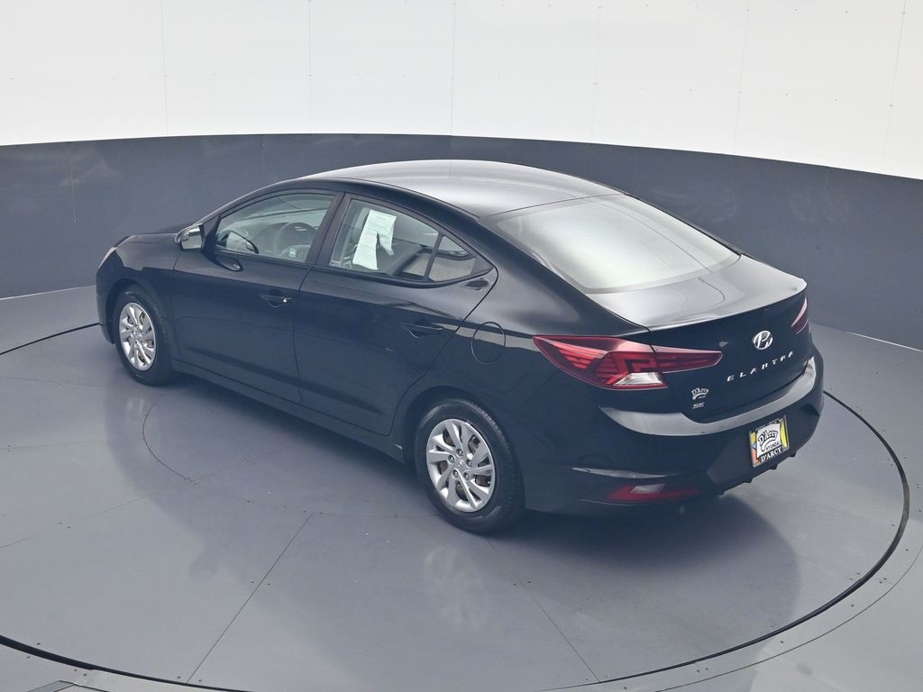 2019 Hyundai Elantra SE photo 19