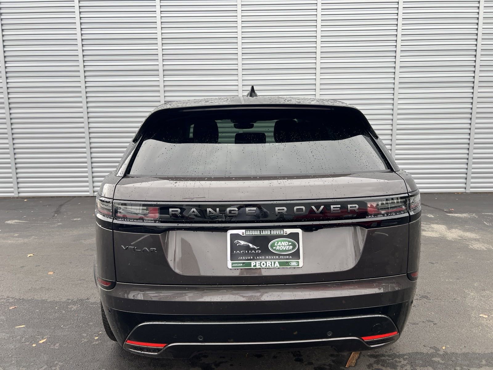 2025 Land Rover Range Rover Velar SE photo 4