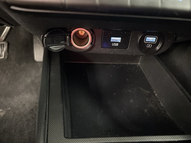 2023 Hyundai Elantra SEL photo 13