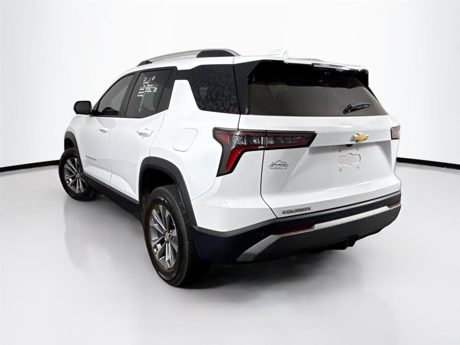 2025 Chevrolet Equinox LT photo 8