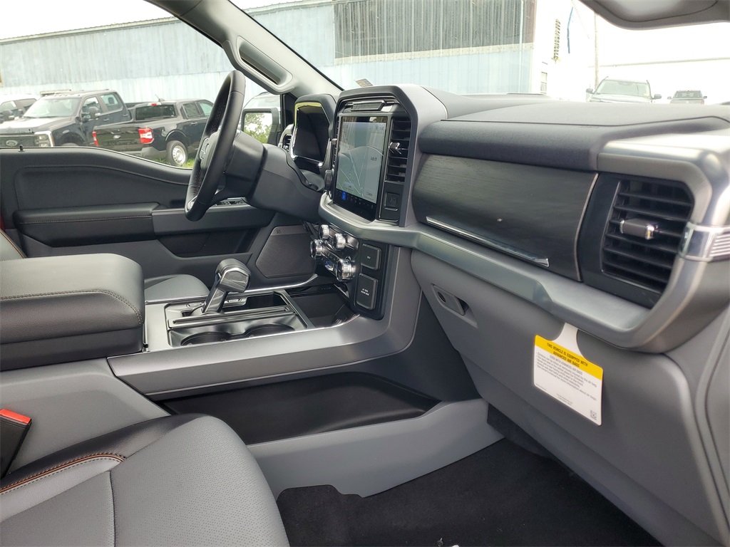 2025 Ford F-150 Lariat photo 27