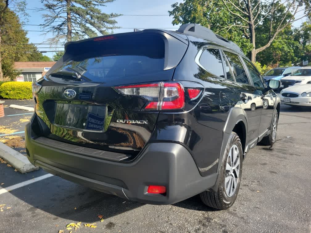 2025 Subaru Outback Premium photo 3