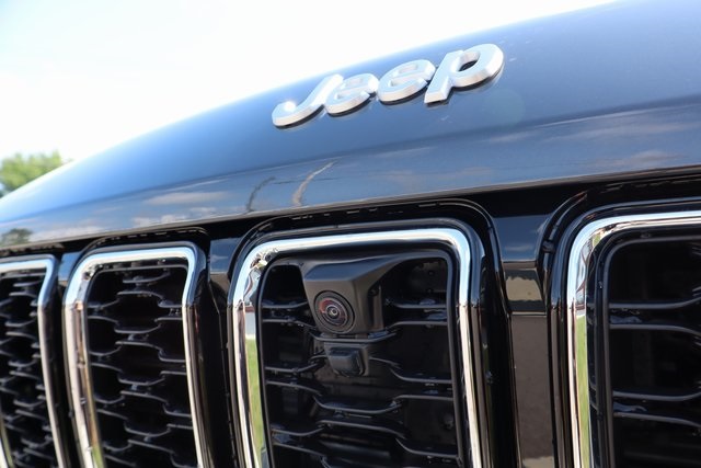 2025 Jeep Grand Cherokee Limited photo 6