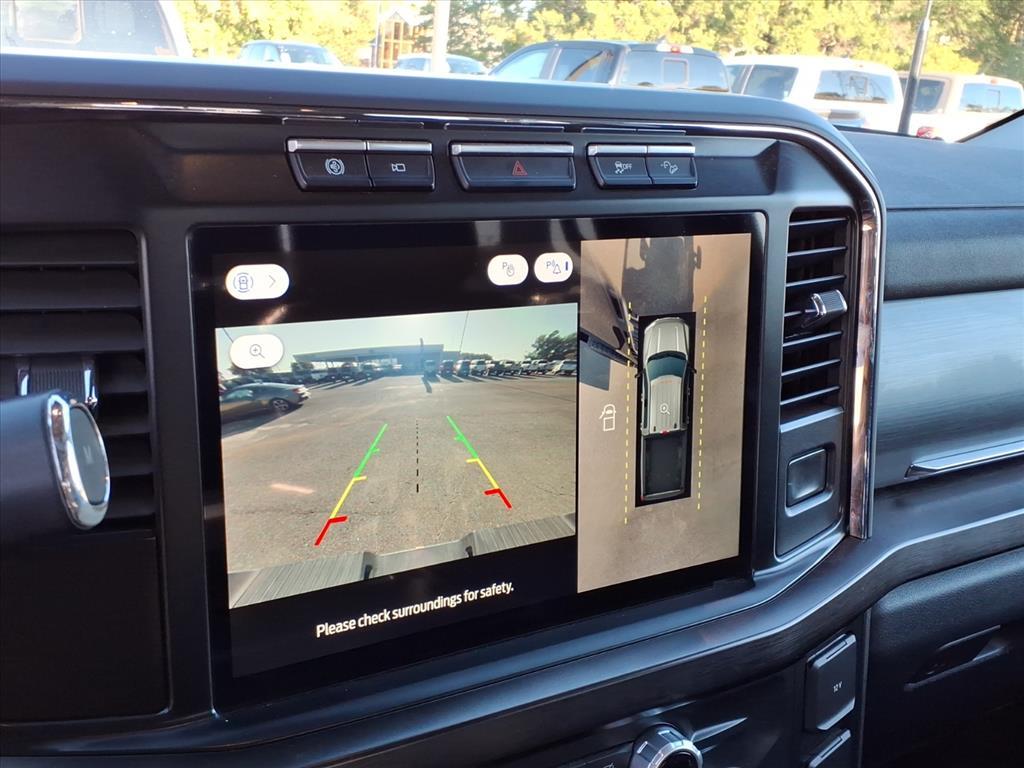 2023 Ford F-350 Lariat photo 11