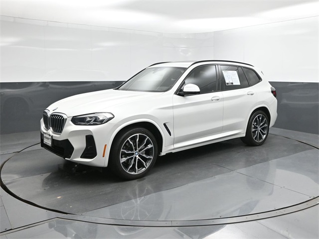 2022 BMW X3 30i's photo