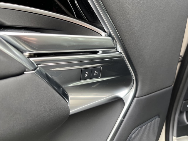 2025 Land Rover Range Rover SE photo 23