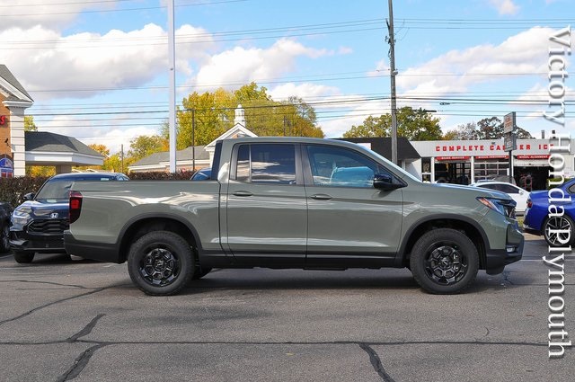 2026 Honda Ridgeline TrailSport photo 2