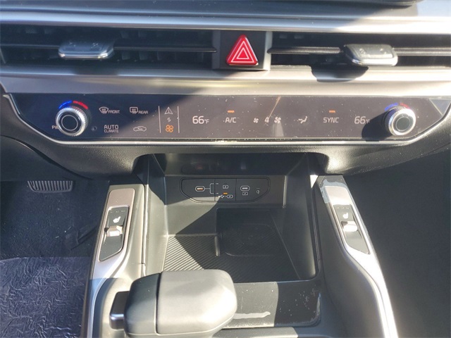2025 Kia Sorento S photo 16