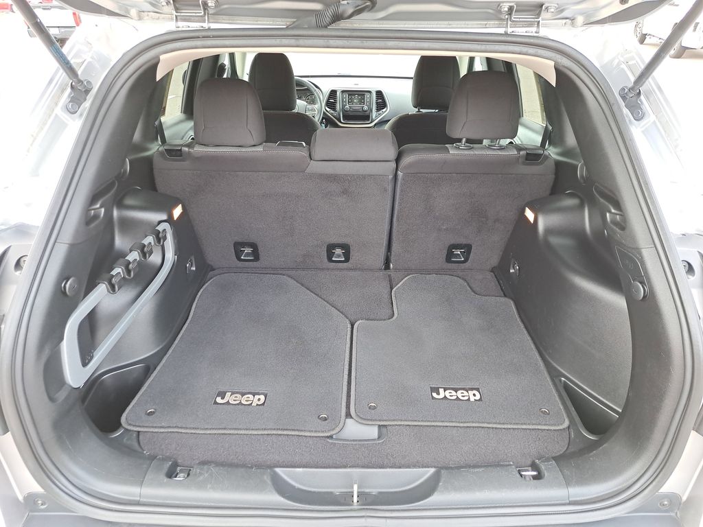 2016 Jeep Cherokee Altitude photo 3