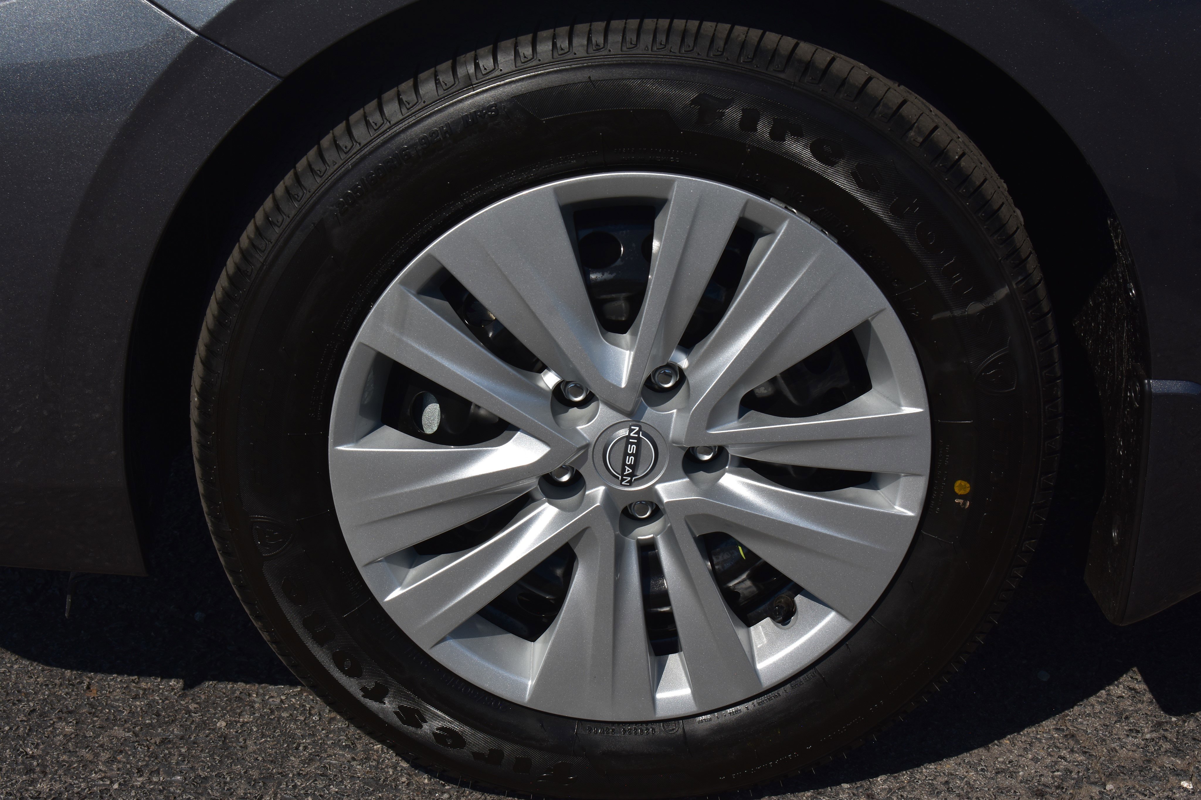 2025 Nissan Sentra S photo 2