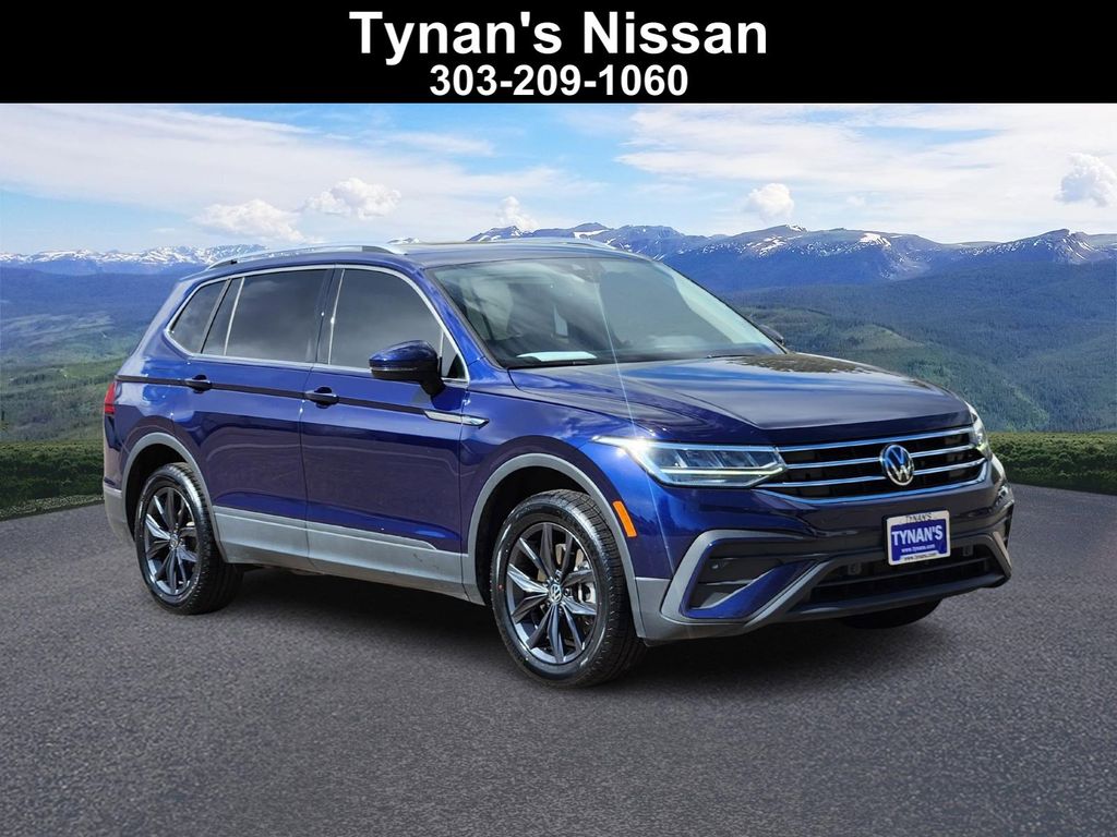 2023 Volkswagen Tiguan SE's photo