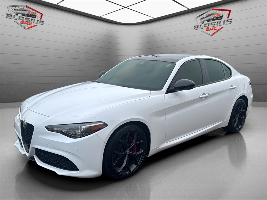 2020 Alfa Romeo Giulia Ti Sport's photo