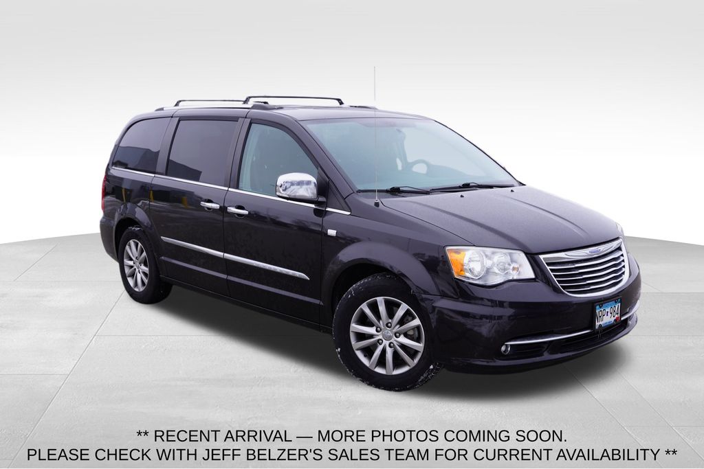 2014 Chrysler Town & Country Touring-L