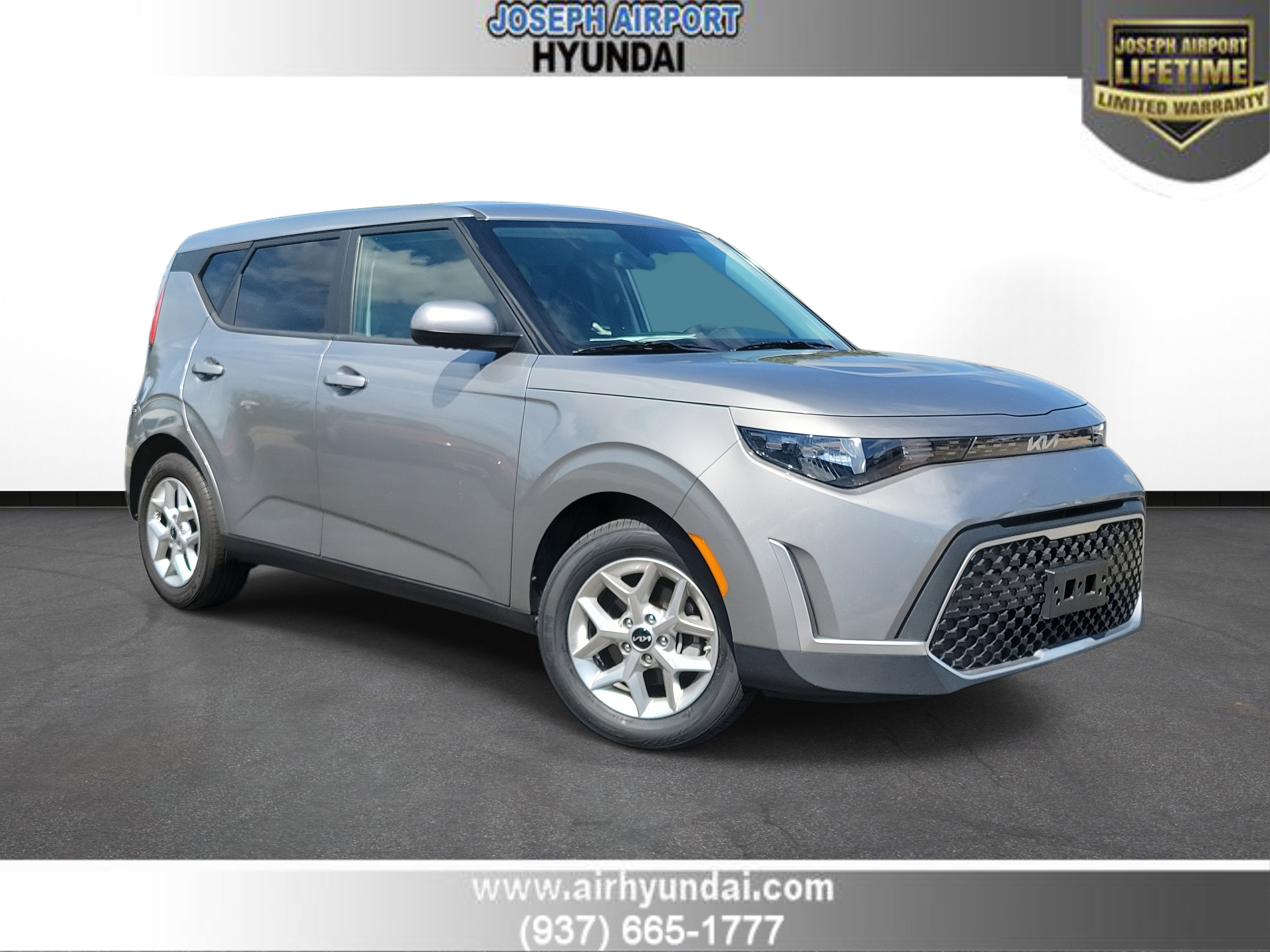 2024 Kia Soul LX's photo