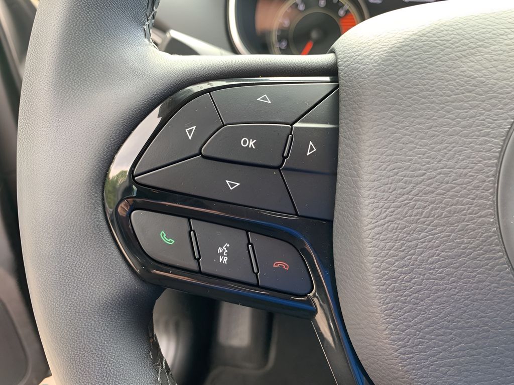 2023 Jeep Cherokee Altitude photo 25