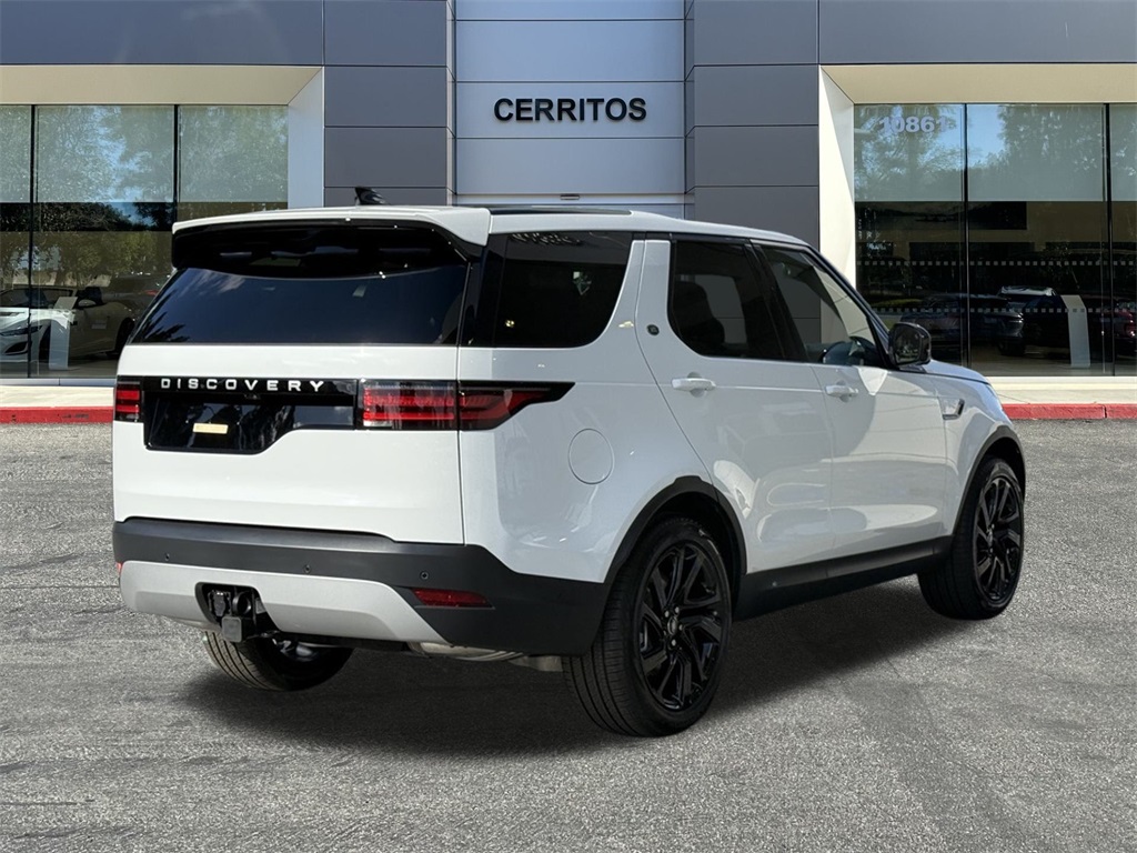 2025 Land Rover Discovery S photo 4