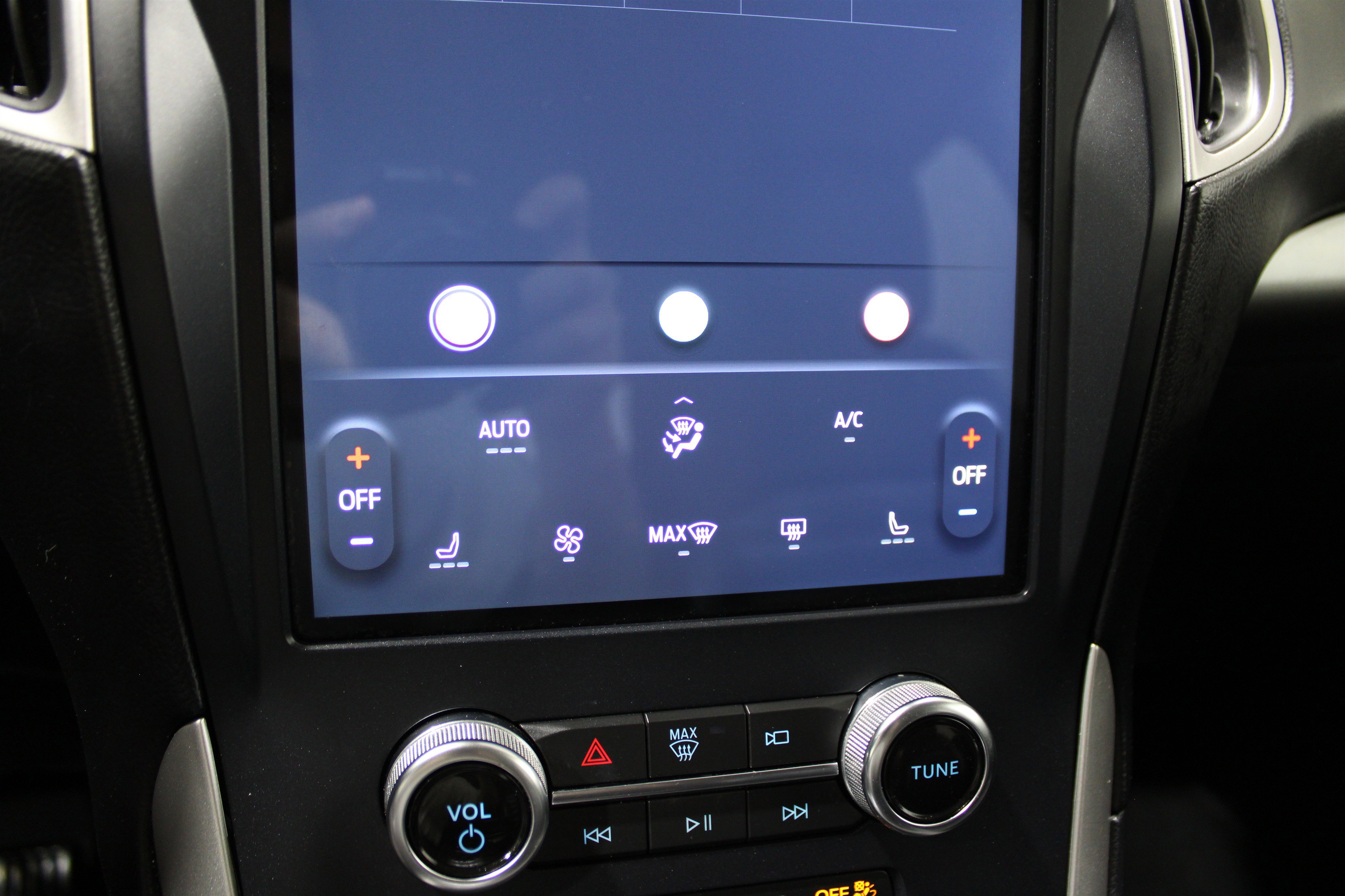 2023 Ford Edge SEL photo 5