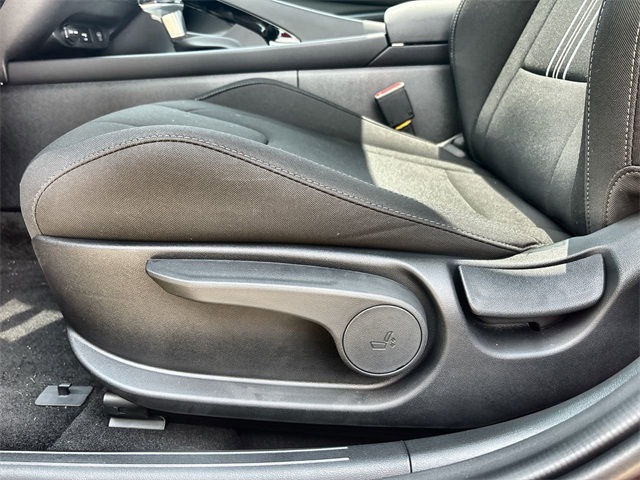2024 Hyundai Elantra SEL Convenience photo 13