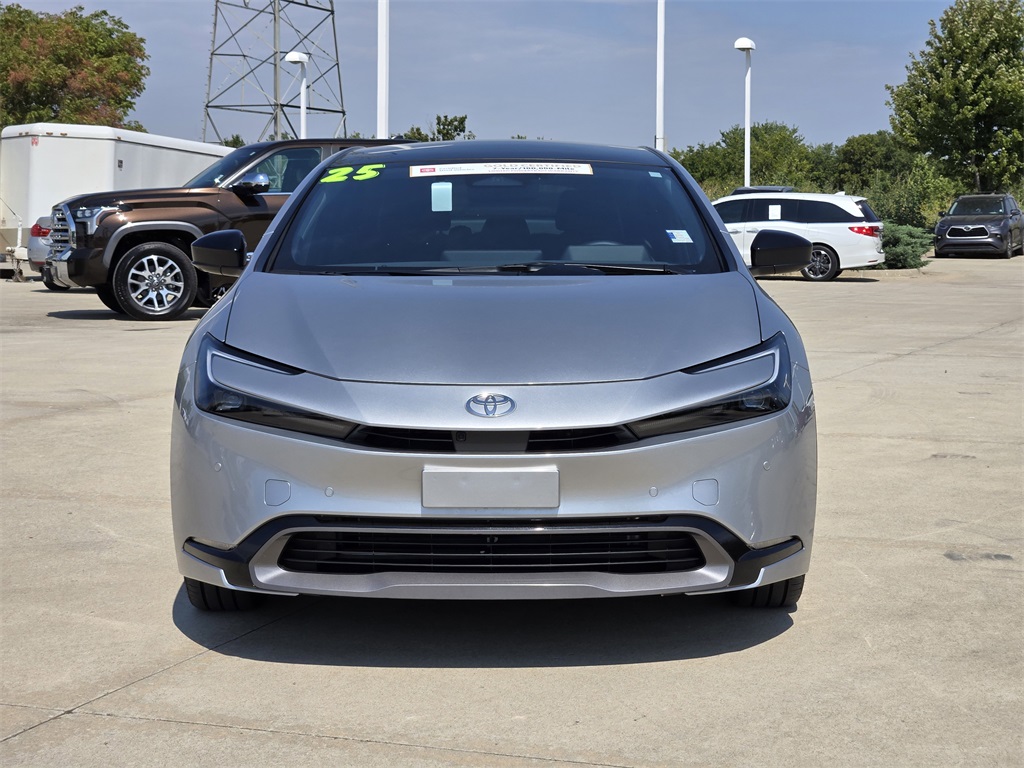 2025 Toyota Prius Limited photo 2