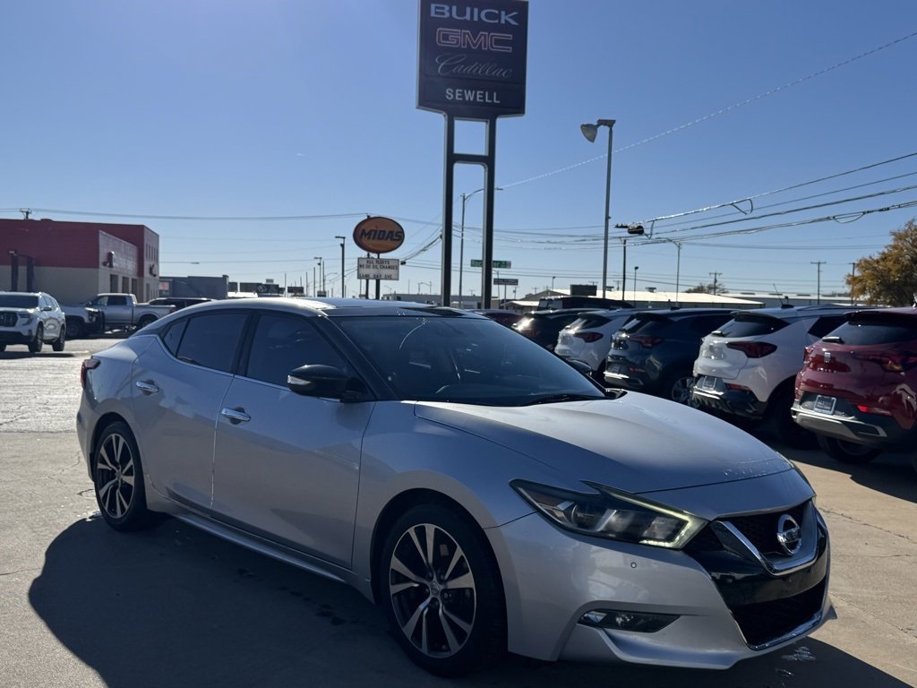 2016 Nissan Maxima SL's photo
