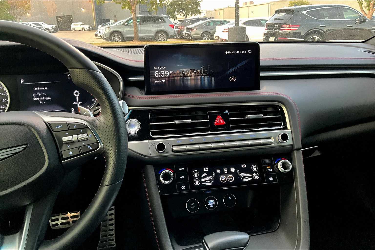 2024 Genesis G70 3.3T Sport Advanced photo 6