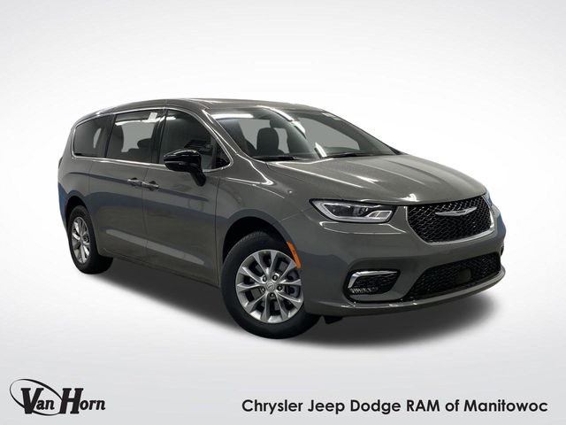 2025 Chrysler Pacifica Select's photo