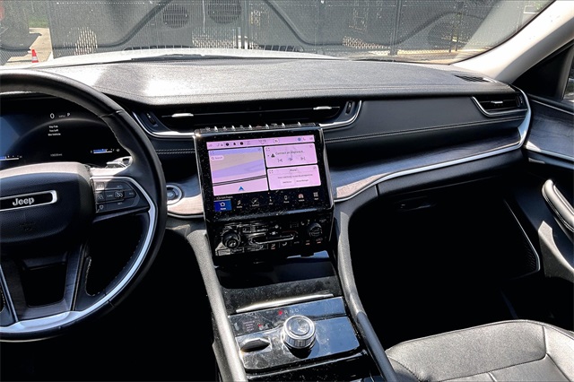 2022 Jeep Grand Cherokee Limited photo 3