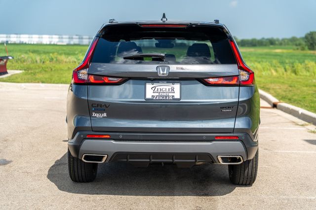 2026 Honda CR-V Hybrid Sport Touring photo 4