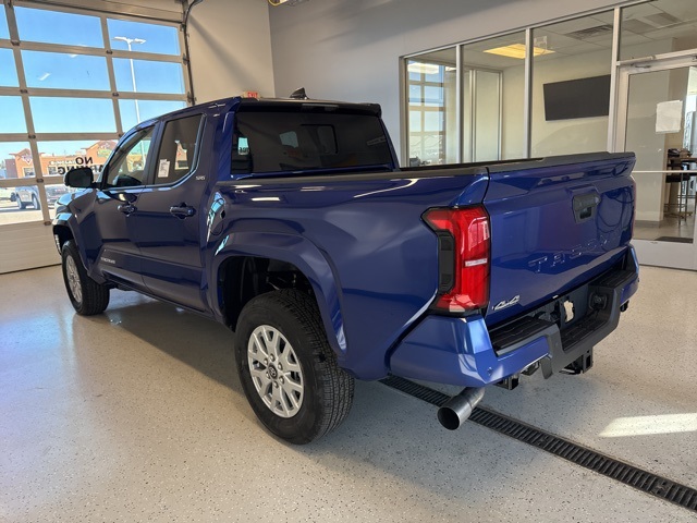 2025 Toyota Tacoma SR5 4x4 Double Cab photo 2