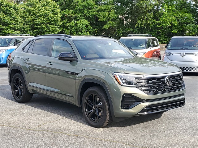 2025 Volkswagen Atlas Cross Sport SEL R-Line photo 3