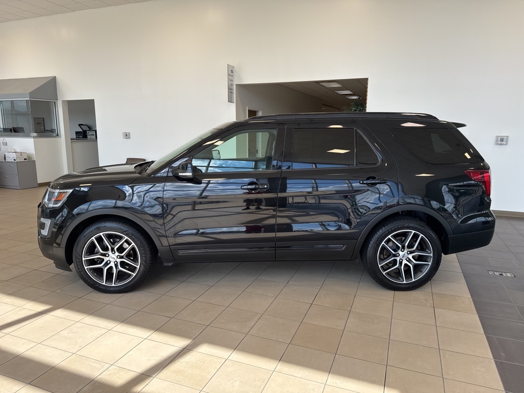 Used 2017 Ford Explorer Sport with VIN 1FM5K8GT1HGE08908 for sale in Taylorsville, IN