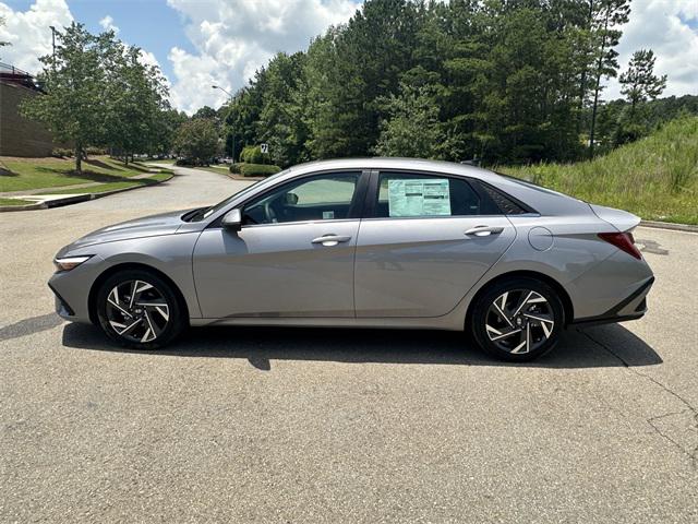 2025 Hyundai Elantra Hybrid Limited photo 2
